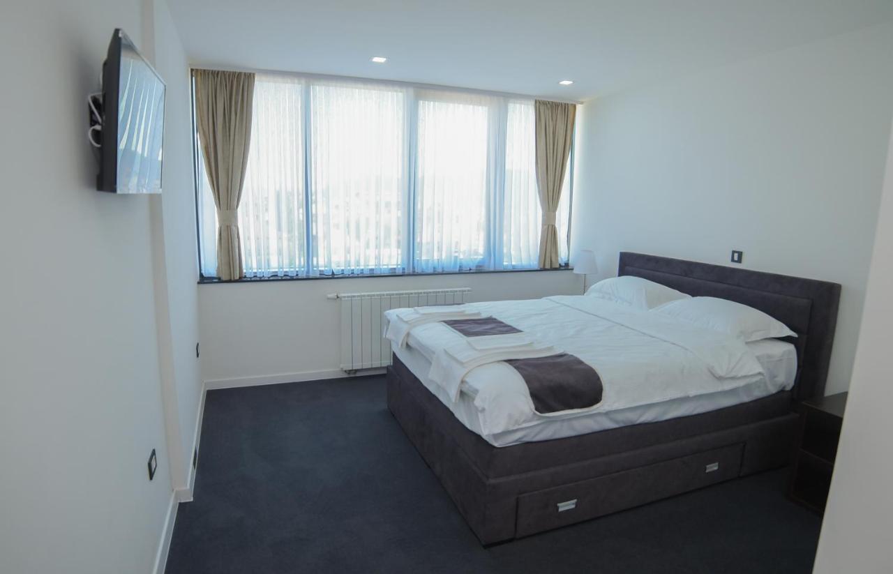 Motel Grand Velika Kladusa Bagian luar foto