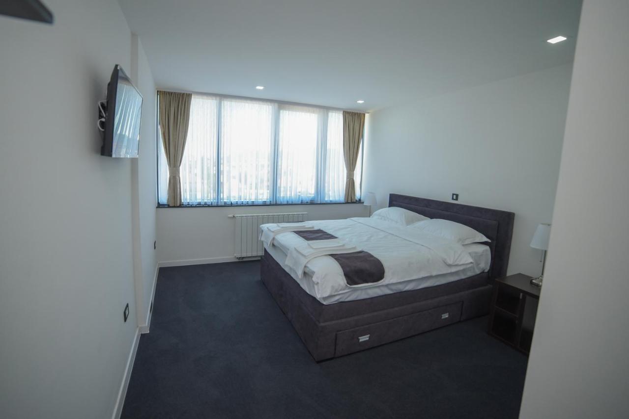 Motel Grand Velika Kladusa Bagian luar foto